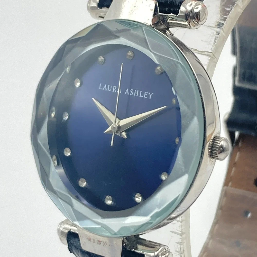 Laura Ashley Women's Watch 33mm Silver Tone Faceted Crystal New Battery 8.5